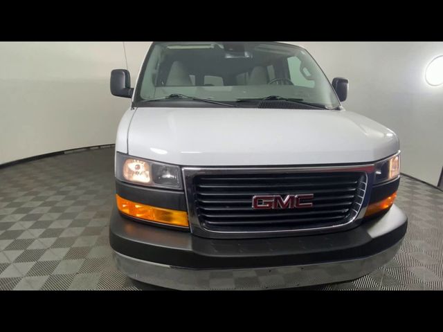 2024 GMC Savana LT