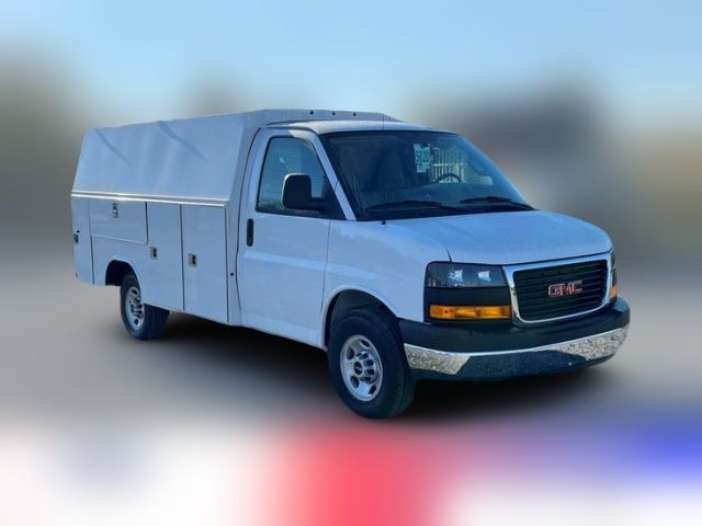 2024 GMC Savana Base