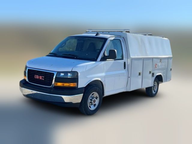 2024 GMC Savana Base