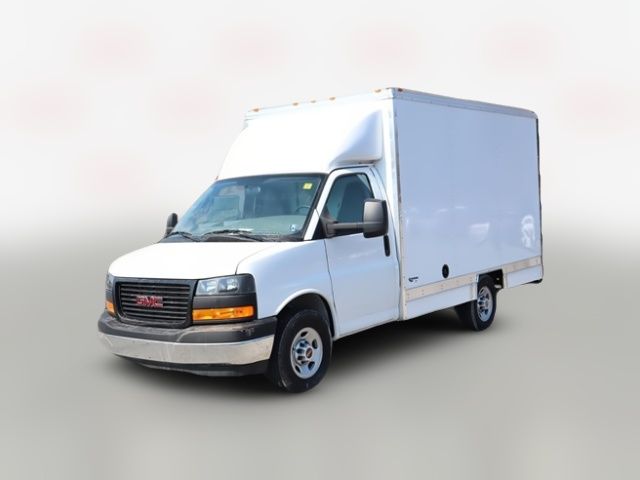 2024 GMC Savana Base