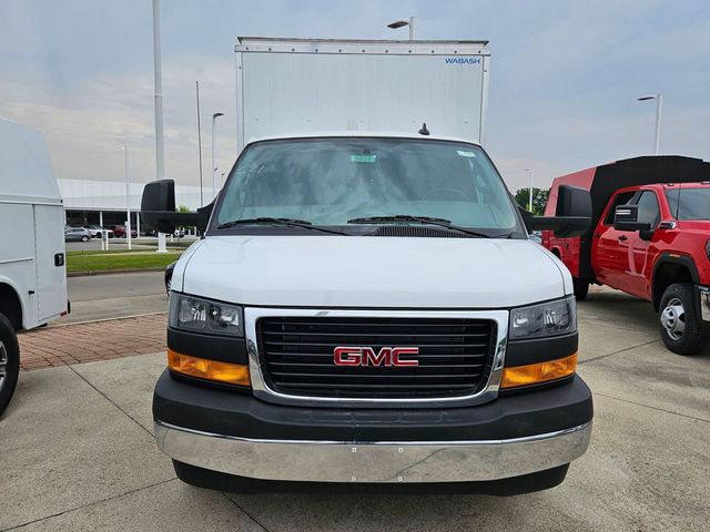 2024 GMC Savana Base