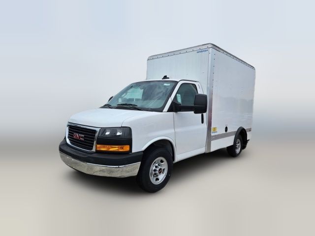 2024 GMC Savana Base
