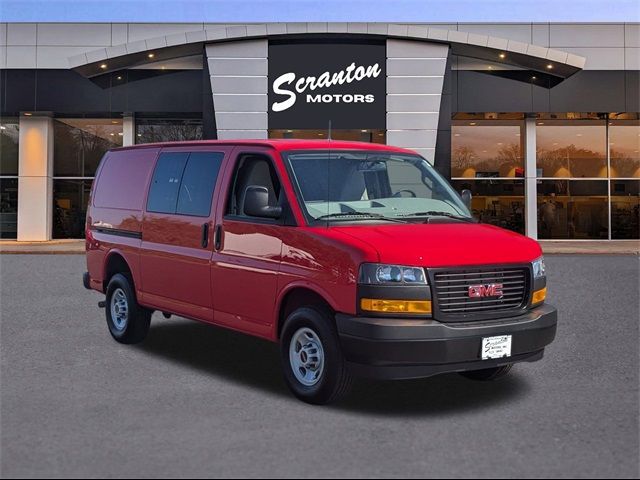 2024 GMC Savana Base