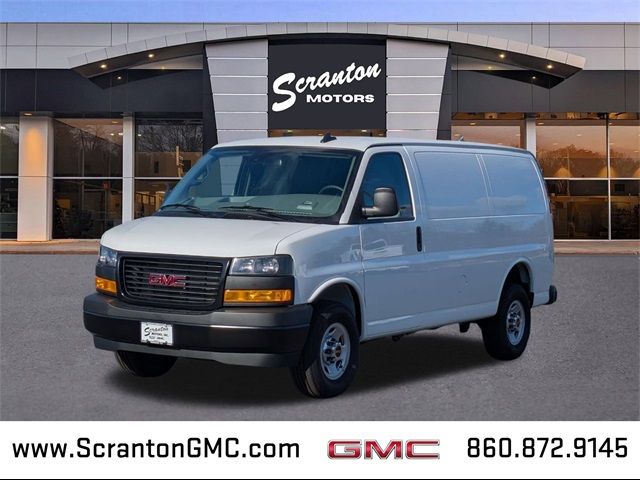 2024 GMC Savana Base