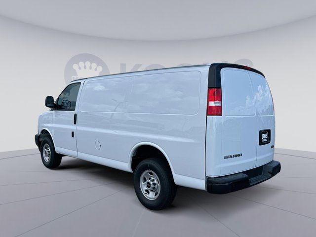 2024 GMC Savana Base