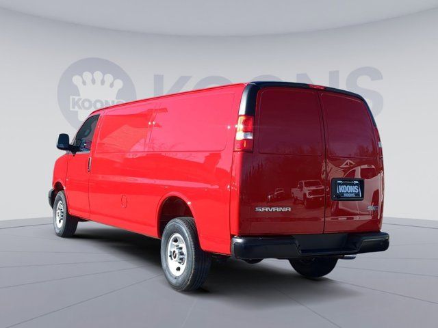 2024 GMC Savana Base