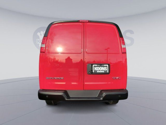 2024 GMC Savana Base