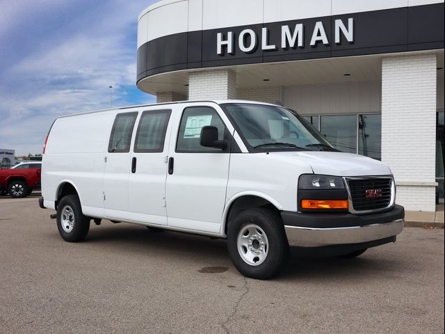 2024 GMC Savana Base