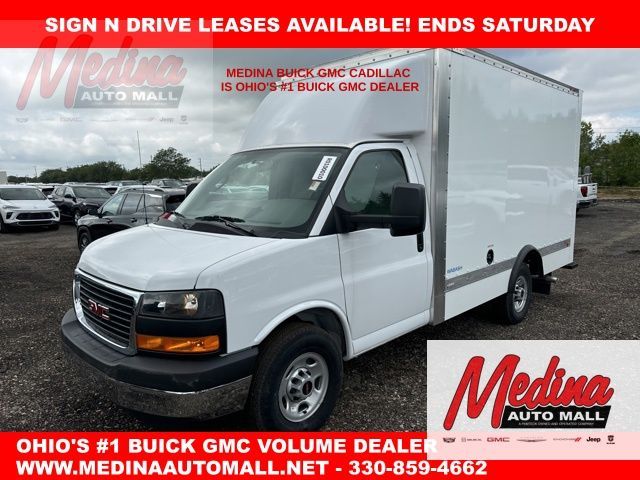 2024 GMC Savana Base