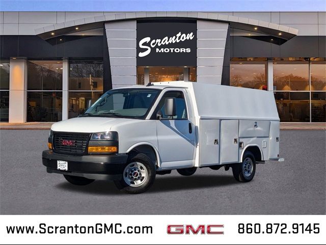 2024 GMC Savana Base