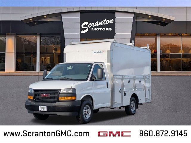 2024 GMC Savana Base