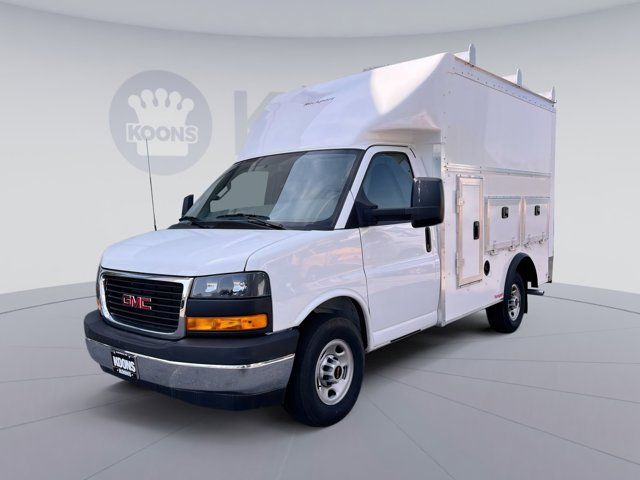 2024 GMC Savana Base
