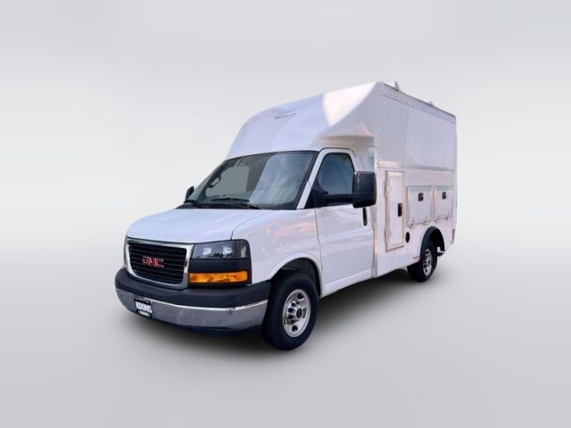 2024 GMC Savana Base