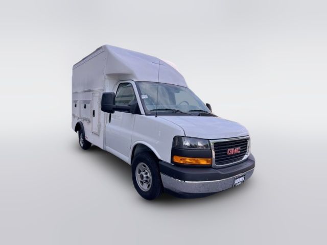 2024 GMC Savana Base