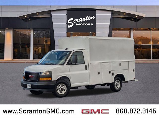 2024 GMC Savana Base