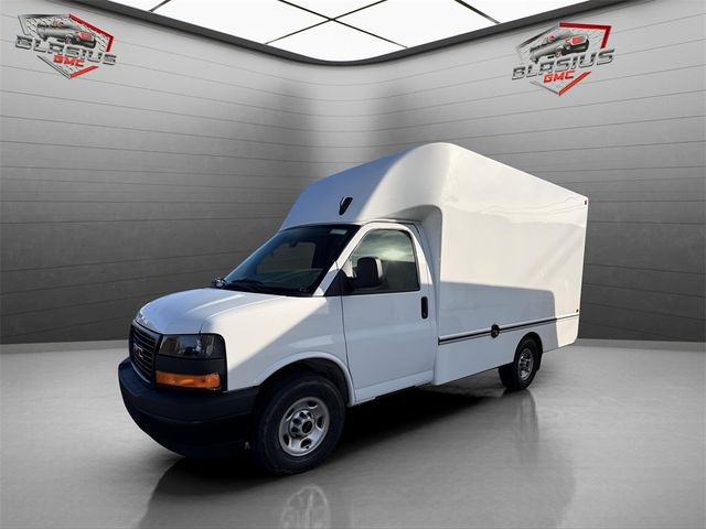 2024 GMC Savana Base