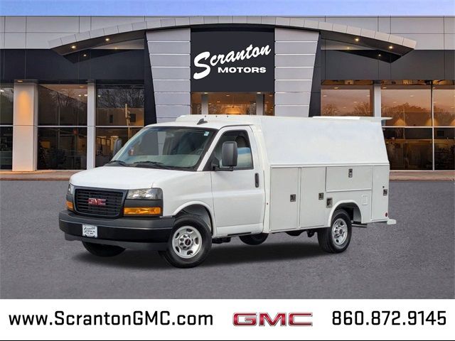 2024 GMC Savana Base