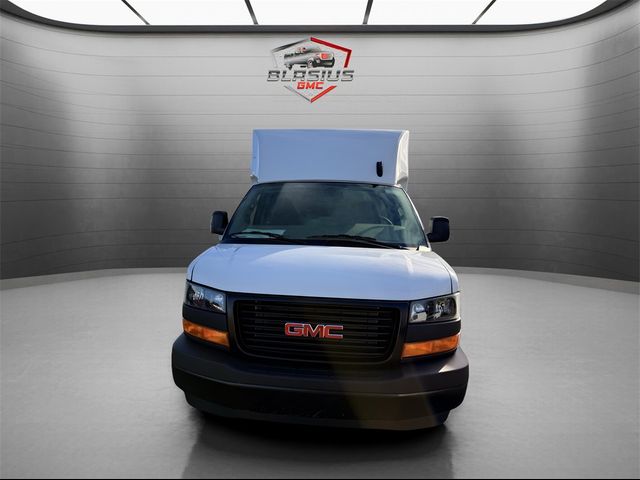 2024 GMC Savana Base