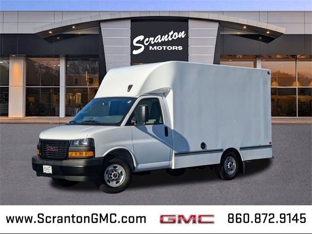 2024 GMC Savana Base