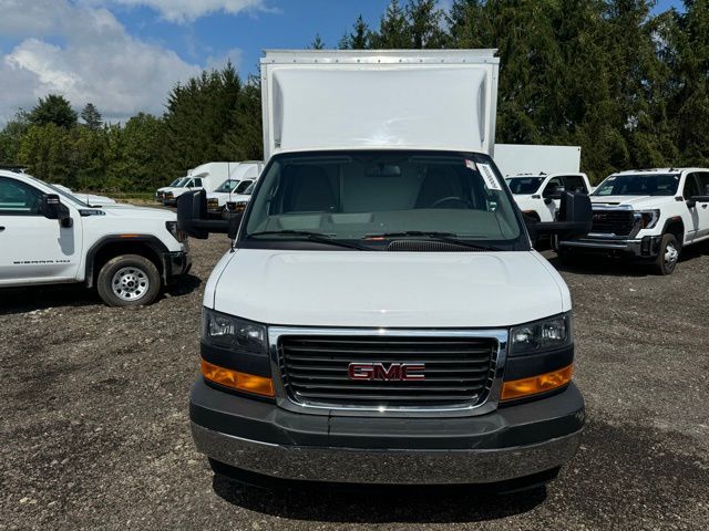 2024 GMC Savana Base