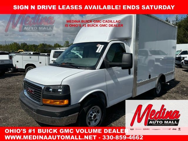 2024 GMC Savana Base