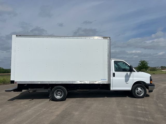 2024 GMC Savana Base