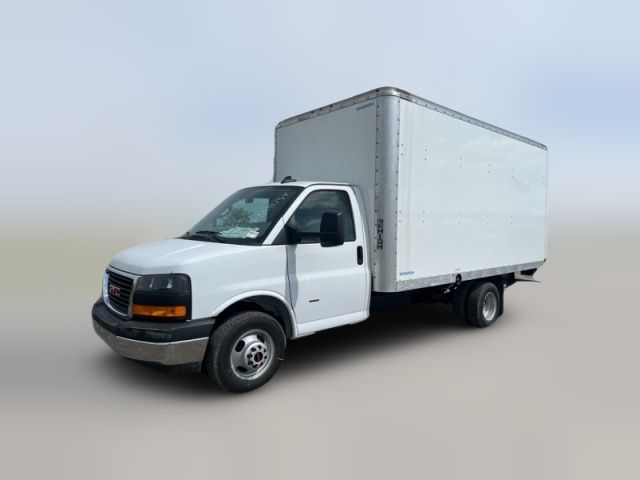 2024 GMC Savana Base