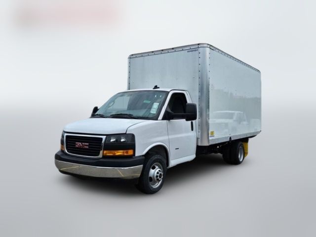 2024 GMC Savana Base