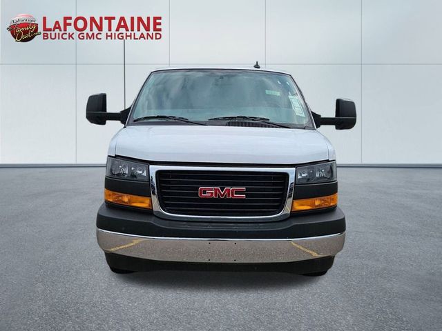 2024 GMC Savana Base