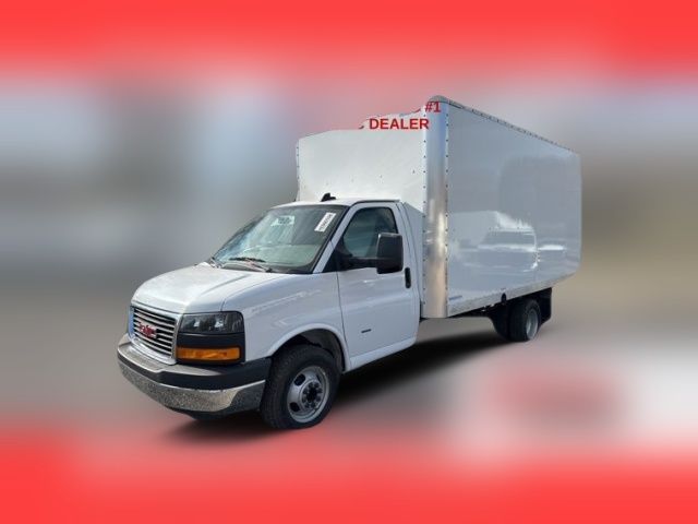 2024 GMC Savana Base