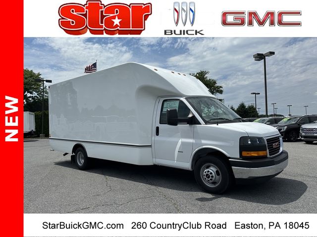 2024 GMC Savana Base