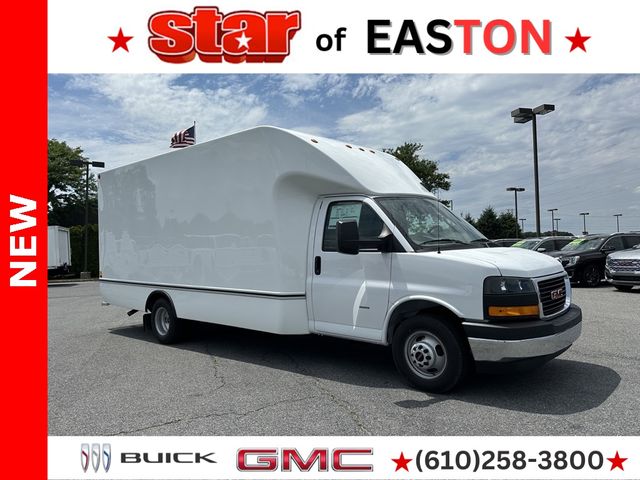 2024 GMC Savana Base