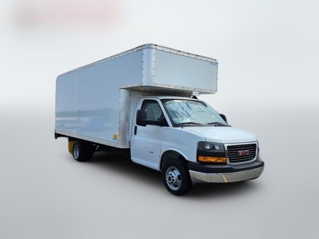 2024 GMC Savana Base