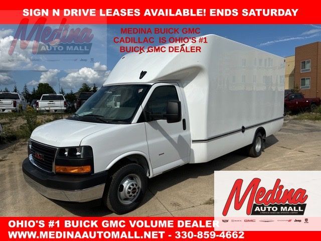 2024 GMC Savana Base