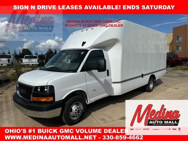 2024 GMC Savana Base