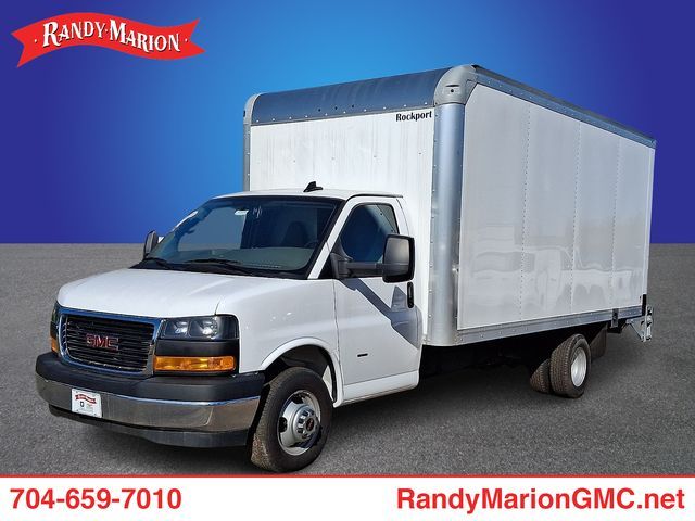2024 GMC Savana Base
