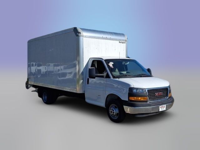 2024 GMC Savana Base