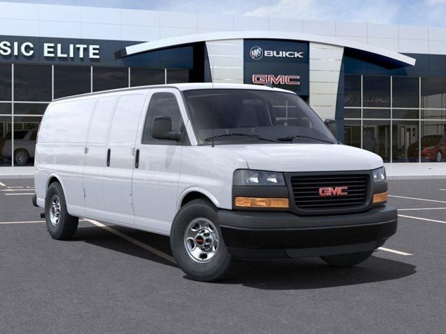 2024 GMC Savana Base