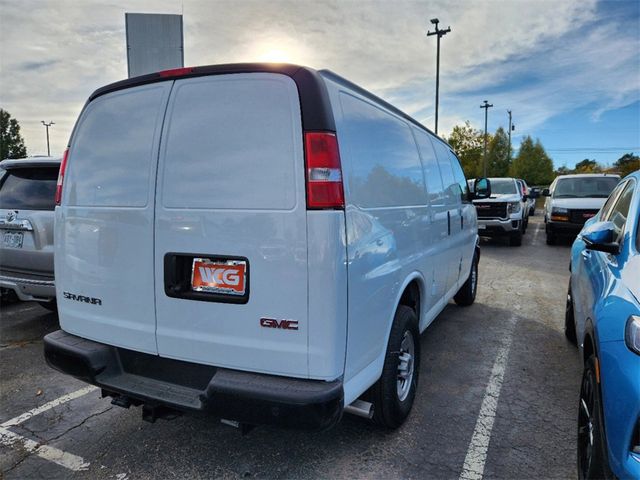 2024 GMC Savana Base