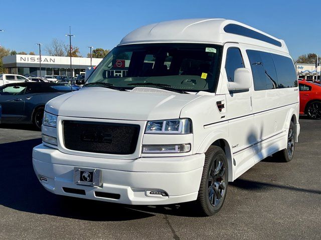 2024 GMC Savana Base