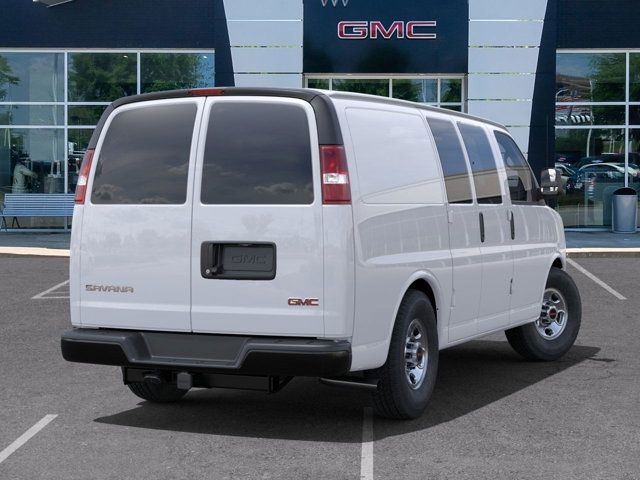 2024 GMC Savana Base