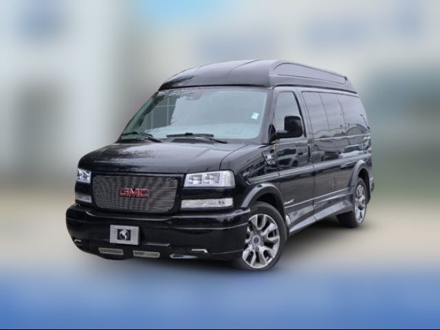 2024 GMC Savana Base