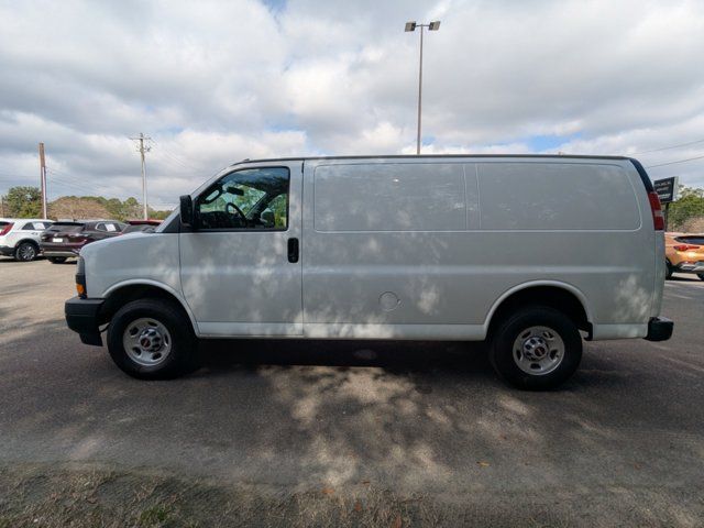 2024 GMC Savana Base