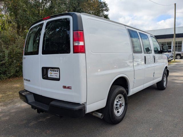 2024 GMC Savana Base