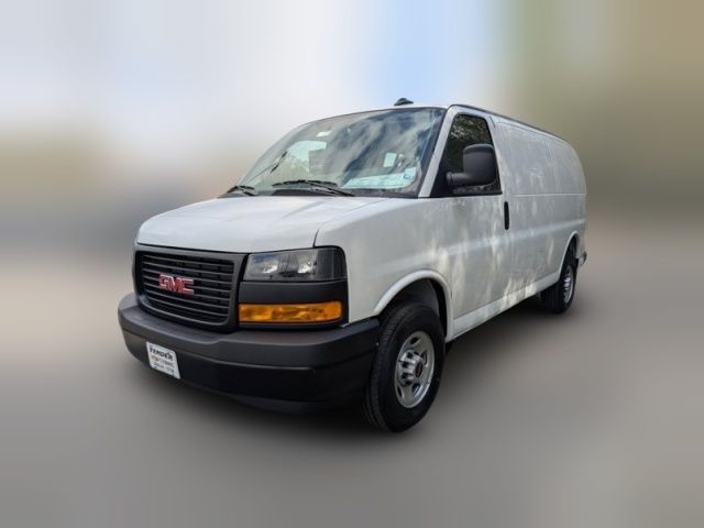 2024 GMC Savana Base
