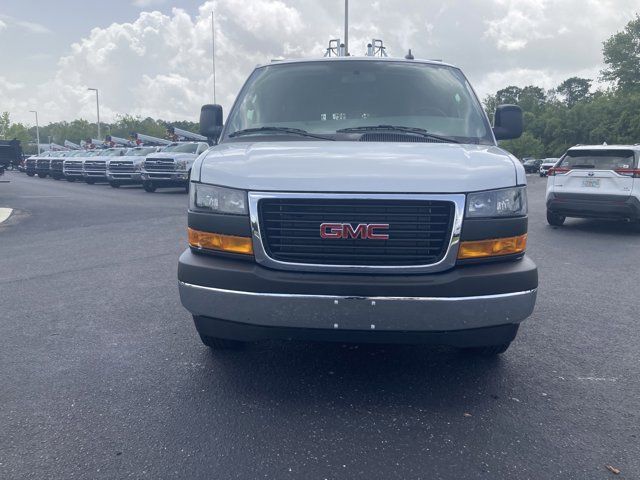 2024 GMC Savana Base