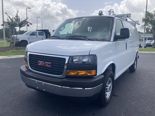 2024 GMC Savana Base