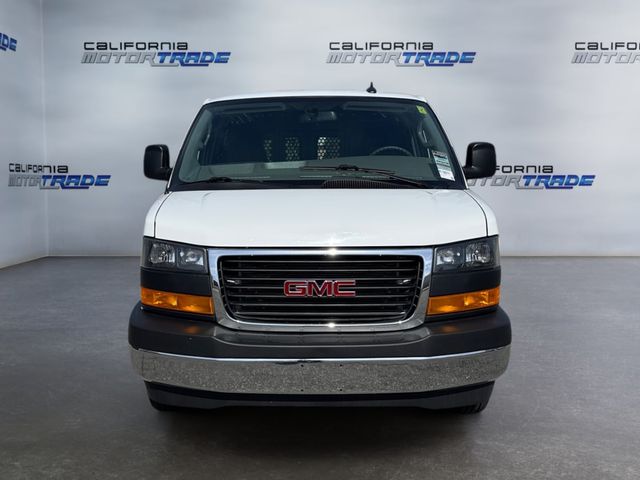 2024 GMC Savana Base