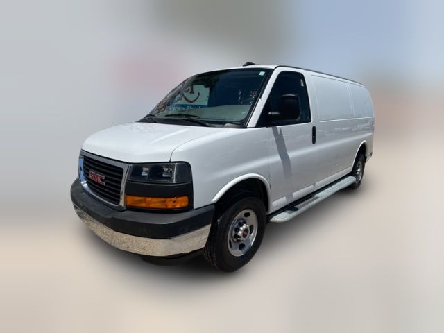 2024 GMC Savana Base