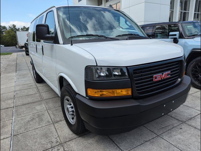 2024 GMC Savana Base